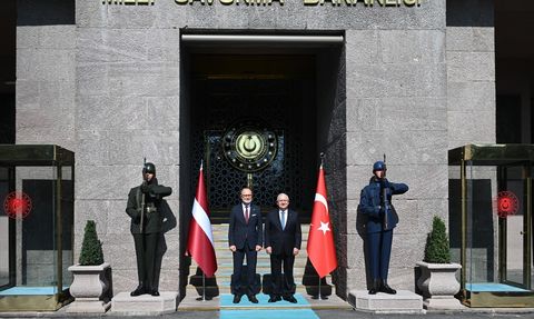 Milli Savunma Bakanı Güler, Letonya Savunma Bakanı Spruds ile Görüştü