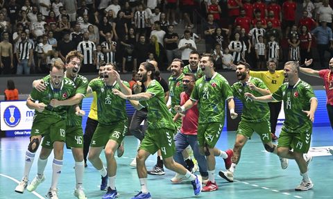 Nilüfer Belediyesi Hentbol Erkekler Süper Kupa'nın Sahibi Oldu