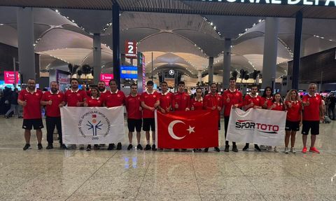 Özel Sporcular Otizm ve Mental Yüzme Takımı Tayland'da Dünya Şampiyonası için Hazırlanıyor