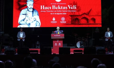 Özgür Özel Hacı Bektaş Veli'yi Anma Etkinliklerinde Konuştu