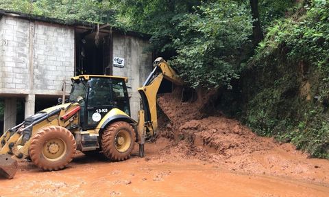 Rize'nin İlçelerinde Heyelanlar Etkili Oldu