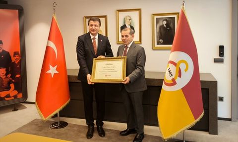 Saadet Partisi Genel Başkanı Mahmut Arıkan Galatasaray'ı Ziyaret Etti