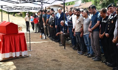 Samsun'da Şehit Uzman Çavuş Selami Acımaz Son Yolculuğuna Uğurlandı