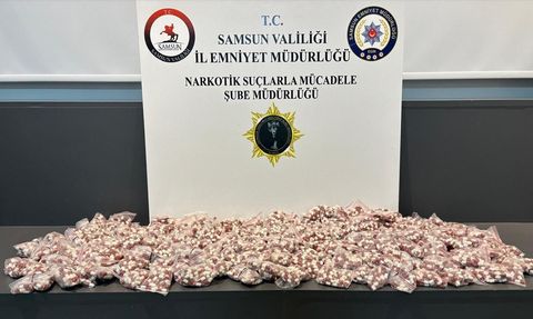 Samsun'da Uyuşturucu Operasyonu: 11 Bin 300 Hap Ele Geçirildi