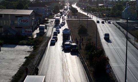 Samsun'da Zincirleme Trafik Kazası: Karadeniz Sahil Yolu Aksadı
