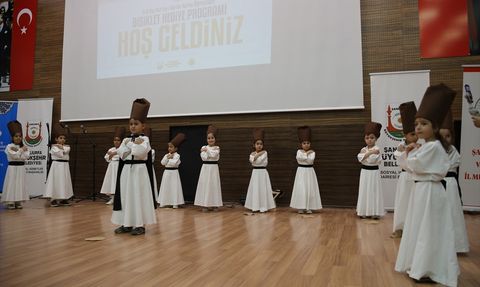 Şanlıurfa'da 700 Kur'an Kursu Öğrencisine Bisiklet Hediye Edildi