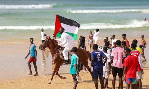 Senegalli Sanatçıdan Filistin'e Destek Gösterisi