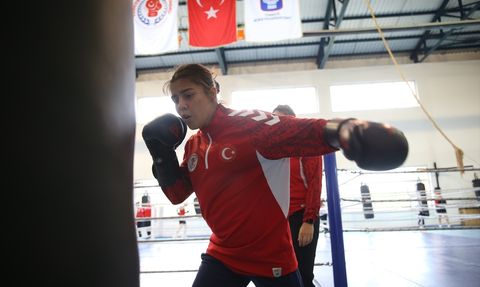 Simge Bekler Avrupa Şampiyonası'na Hazırlanıyor