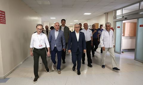 Sivas'ta Fındık İşçilerini Taşıyan Minibüs Uçuruma Yuvarlandı