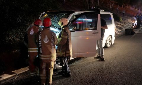 Sultanbeyli'de Minibüs Çarpışması: 9 Yaralı