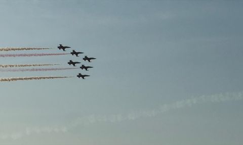 Türk Yıldızları Trabzon'da Gösteri Uçuşu Düzenledi
