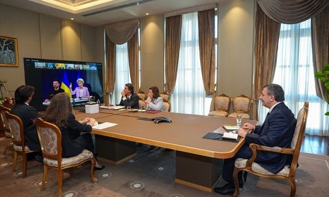 Türkiye Barış İçin Diplomasi Vurgusu Yapıyor