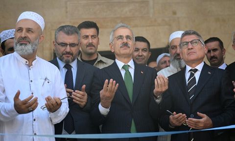 Ulaştırma ve Altyapı Bakanı Uraloğlu Sivas'ta Ziyaretlerde Bulundu