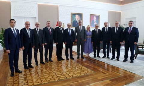 Üniversite Hastaneleri Birliği Yönetim Kurulu, Sağlık Bakanı Memişoğlu'nu Ziyaret Etti