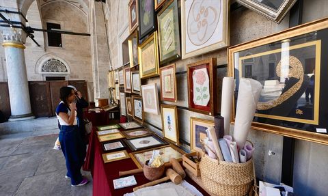 Üsküdar Valide-i Cedid Camisi'nde Klasik Sanatlar Sergisi