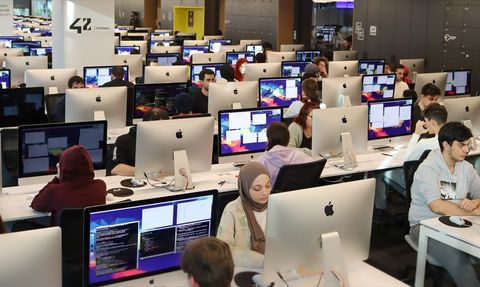 42 Türkiye: Yazılım Eğitiminde Devrim Niteliğinde Bir Model