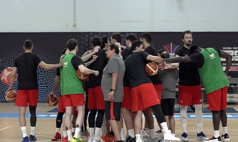 A Milli Basketbol Takımı, İsveç ile Karşılaşmaya Hazır