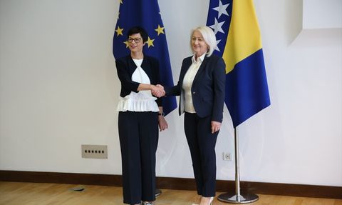 AB Komisyonu Üyesi Kos'tan Bosna Hersek'e Reform Çağrısı