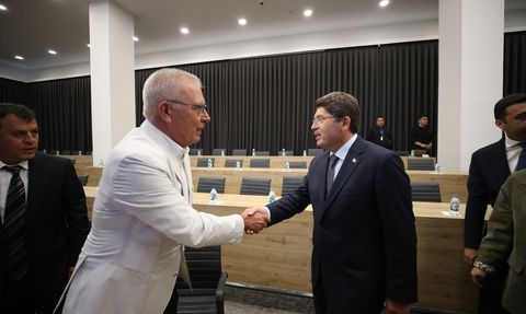 Adalet Bakanı Yılmaz Tunç Balıkesir'de Ziyaretlerde Bulundu