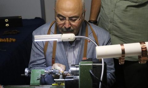 Adana'da 4. Tesbih ve Doğal Taşlar Fuarı Devam Ediyor