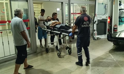 Adana'da Halı Saha Maçında Kavga: 2 Yaralı