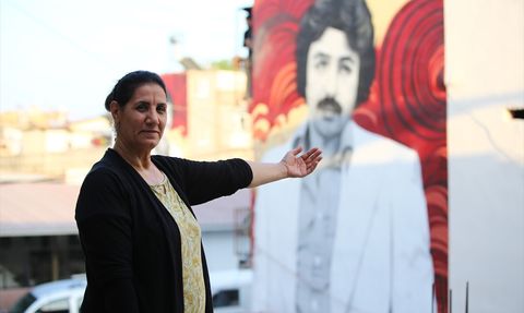 Adana'da Sanat Eseri: Müslüm Gürses ve Ferdi Tayfur'un Portreleri