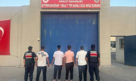 Afyonkarahisar'da Uyuşturucu Operasyonu: 4 Tutuklama