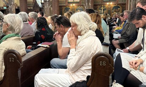 Amsterdam'da Dünya Barış Günü Yürüyüşü ile Gazze'ye Destek