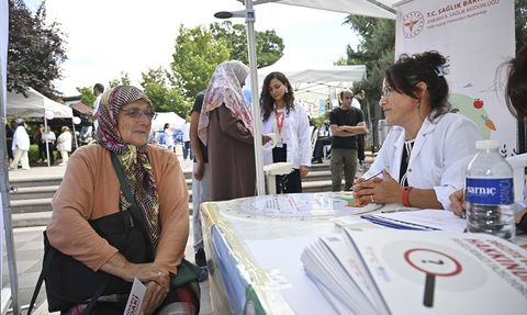 Ankara'da Sağlık Sokağı Açıldı