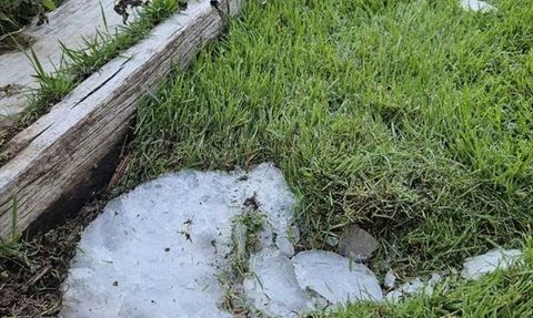 Antalya'da Buz Kütlesi Düşüş Anları Güvenlik Kamerasında Kaydedildi