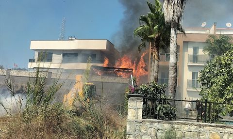 Antalya'daki Sazlık Yangını Kontrol Altına Alındı