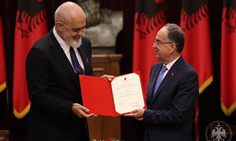 Arnavutluk'ta Yeni Hükümet Kuruluyor