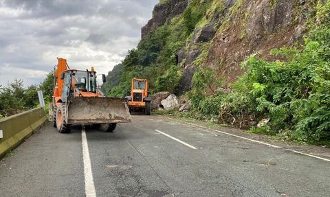 Artvin'de Heyelan: Karadeniz Sahil Yolu'nda Ulaşım Aksadı