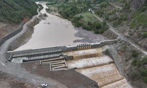 Artvin'de Taşkın Kontrol Yapıları Etkili Oldu