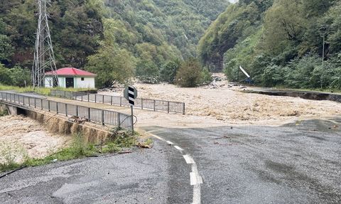 Artvin'deki Sağanak Sonrası Taşkın ve Heyelan Olayları