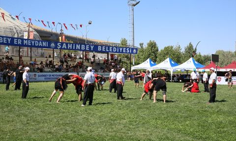 Aşırtmalı Aba Güreşi Şampiyonası Gaziantep'te Başladı