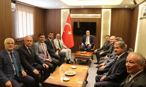 Bakan Vedat Işıkhan, Burdur'da AK Parti ve MHP Teşkilatlarını Ziyaret Etti