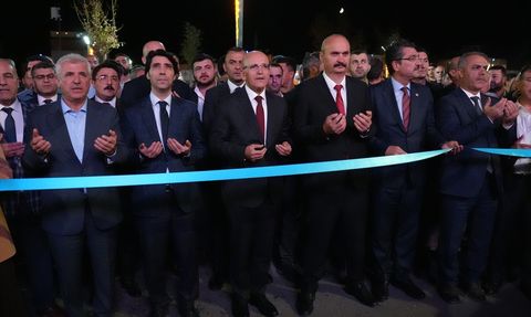 Batman'da Hazine ve Maliye Bakanı Şimşek'ten Kardeşlik Vurgusu