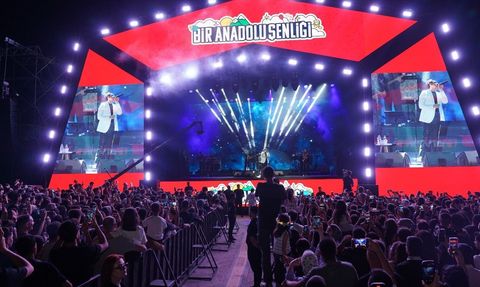 Bayhan'dan Şırnak'ta Coşkulu Konser