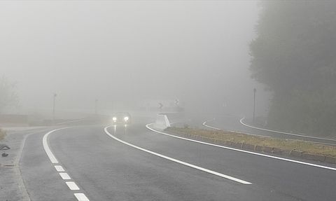 Bolu Dağı'nda Etkili Olan Sis Ulaşımı Olumsuz Etkiliyor