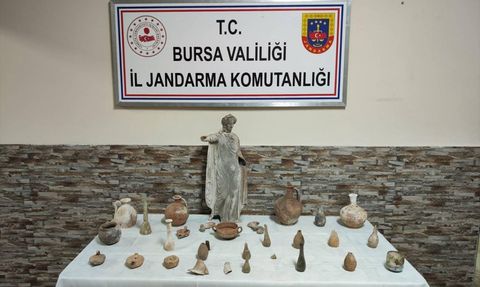 Bursa'da Tarihi Eser Operasyonu: 29 Obje ve Heykel Ele Geçirildi