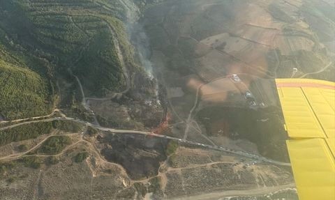 Bursa Mudanya'da Orman Yangını Kontrol Altına Alınmaya Çalışılıyor