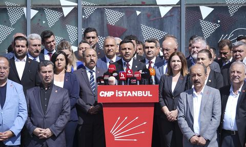 CHP'li İl Başkanları İstanbul'da Bir Araya Geldi