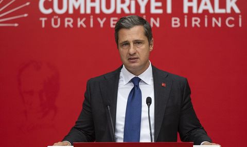 CHP Sözcüsü Deniz Yücel, Kurultay Davalarını Eleştirdi