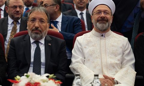 Diyanet İşleri Başkanlığı'nda Devir Teslim: Safi Arpaguş Görevi Ali Erbaş'tan Devraldı