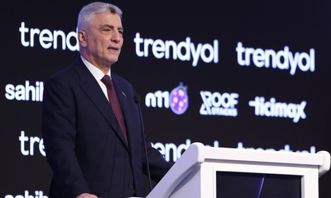 E-Ticaretin Geleceği ve Yapay Zeka Temalı Zirve İstanbul'da Başladı