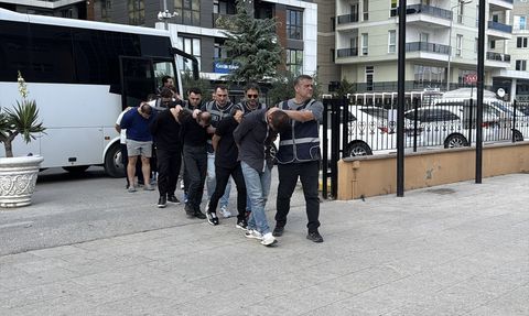 Edirne'de Şehit Ailesini Dolandıran 10 Zanlı Tutuklandı