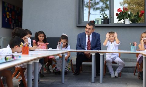 Eğitimde Türkiye'nin Devrimi: Bakan Tekin Büyükada Ziyaretinde Açıklamalarda Bulundu