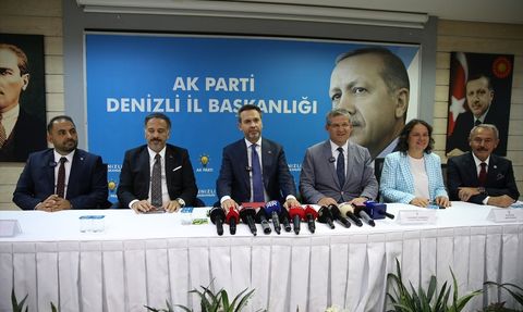 Enerji Bakanı Bayraktar Denizli'de AK Parti İl Başkanlığını Ziyaret Etti