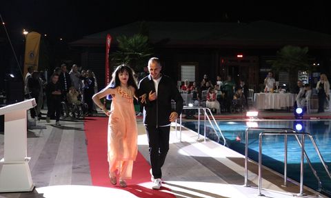 Engelsiz Işıklar Havuz Başı Defilesi Samsun'da Gerçekleşti